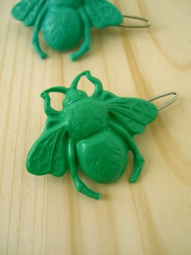 Bumble Bee Hair Clip - Green - $5.00 : --- Art School Dropout.net --- from artschooldropout.net
